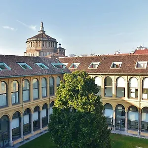 palazzo-delle-stelline.italymilanhotels.net/